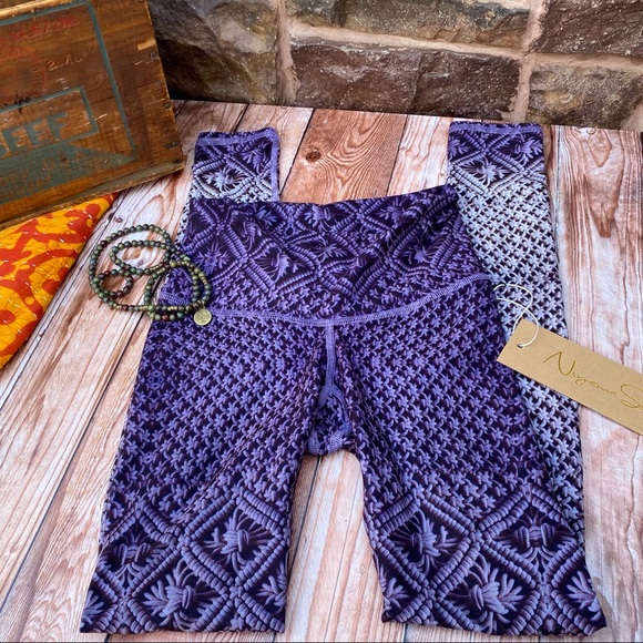 ✨NIYAMA SOL MACRAME AMETHYST HI WAIST LEGGING - Picture 4 of 10